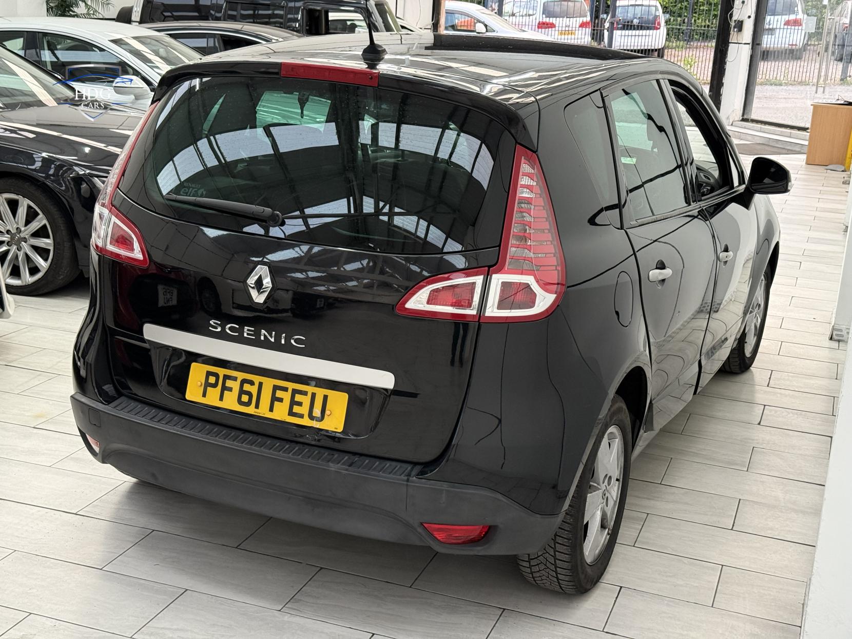 Renault Scenic 1.6 VVT Dynamique TomTom MPV 5dr Petrol Manual Euro 5 (110 ps)
