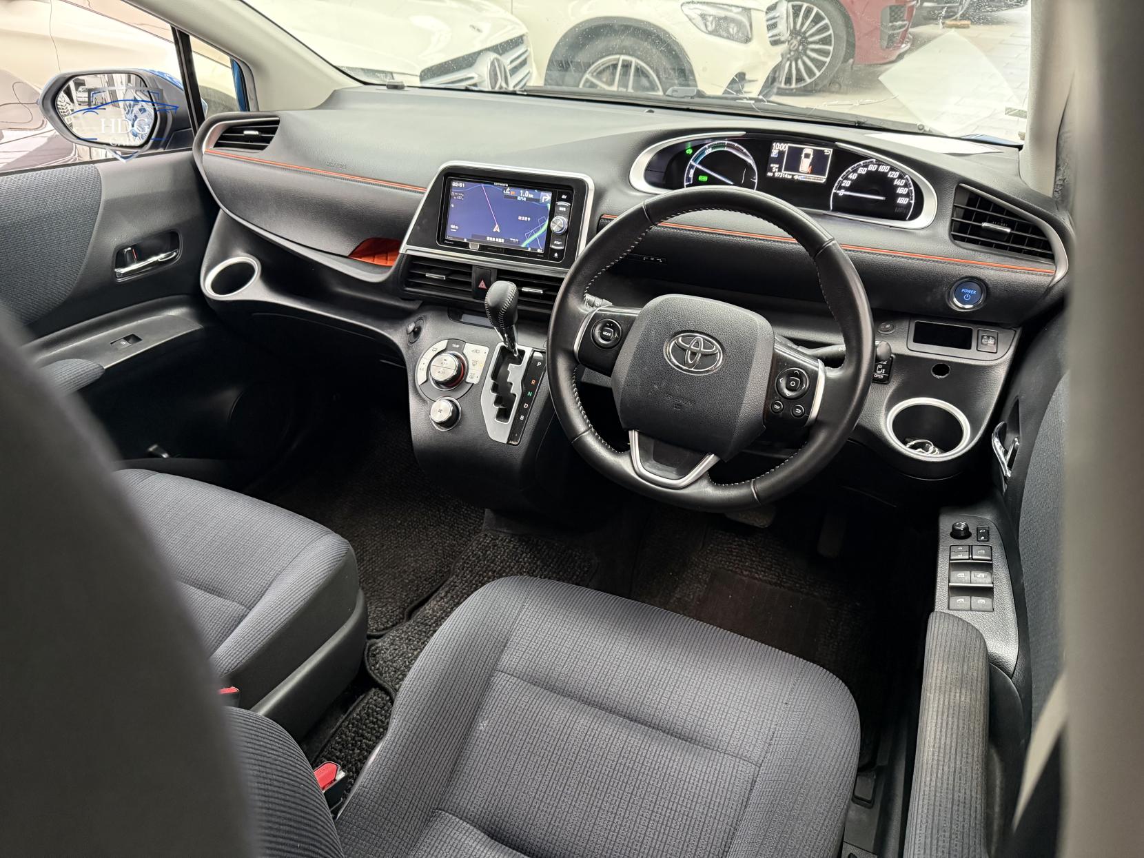 Toyota Sienta 1.5