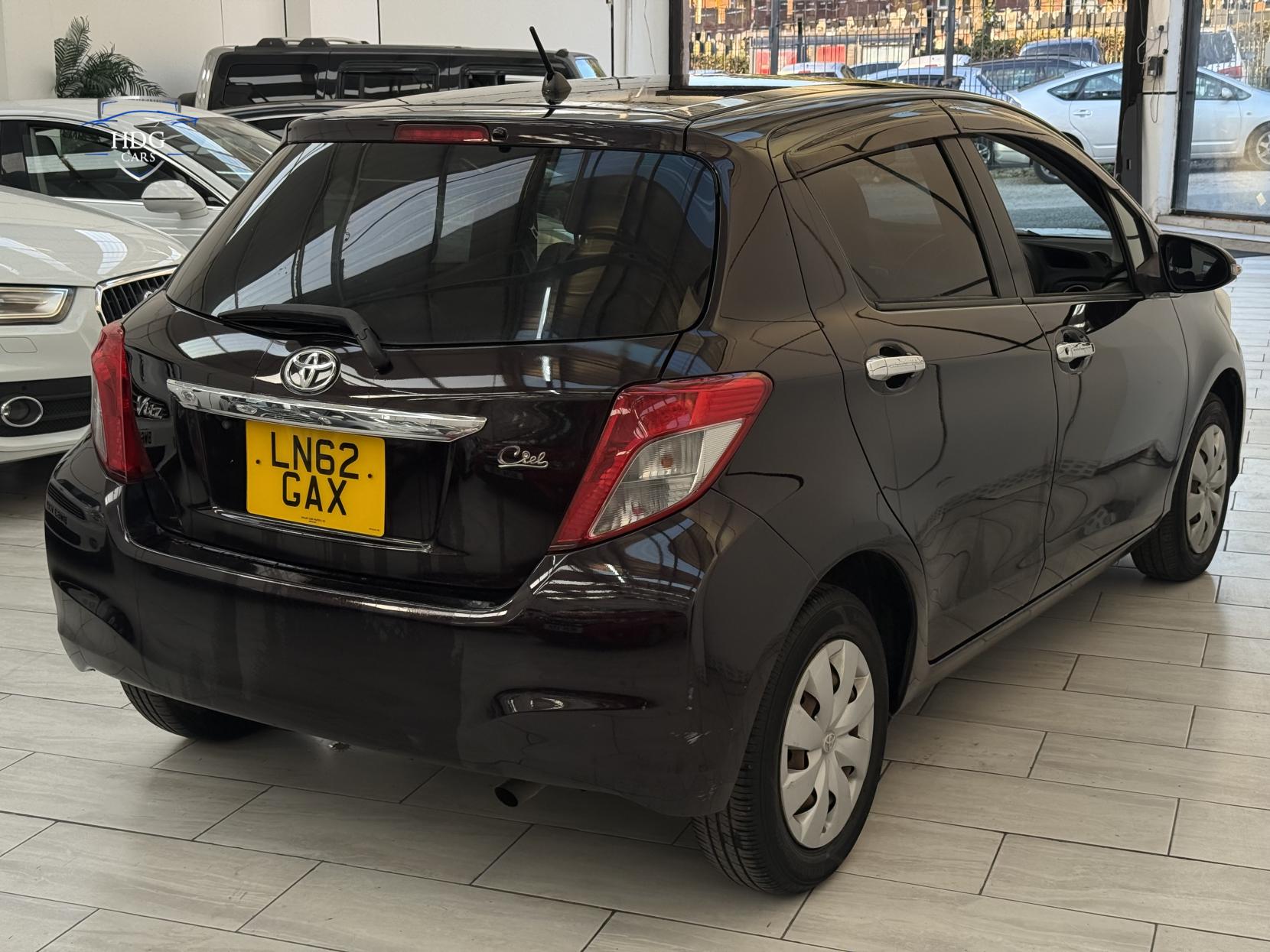 Toyota Yaris 1.33 Dual VVT-i SR Hatchback 5dr Petrol Multidrive S Euro 5 (101 ps)