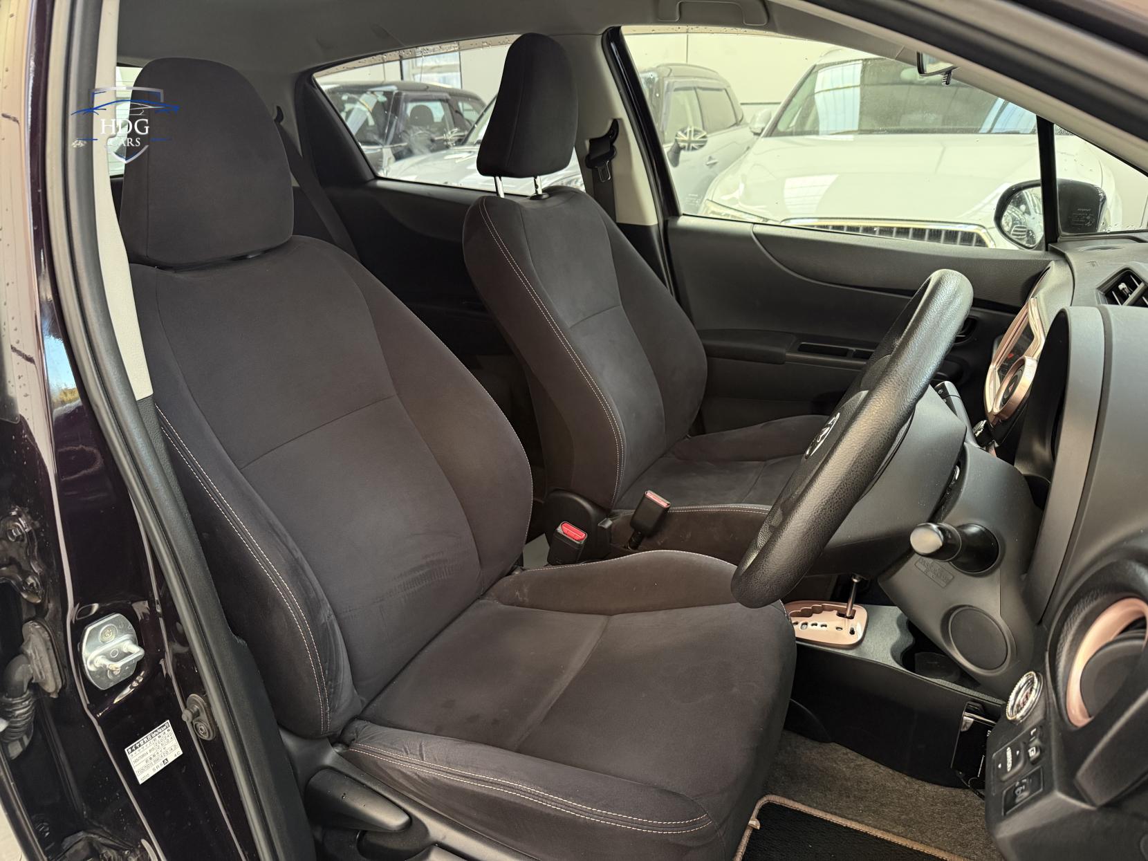 Toyota Yaris 1.33 Dual VVT-i SR Hatchback 5dr Petrol Multidrive S Euro 5 (101 ps)