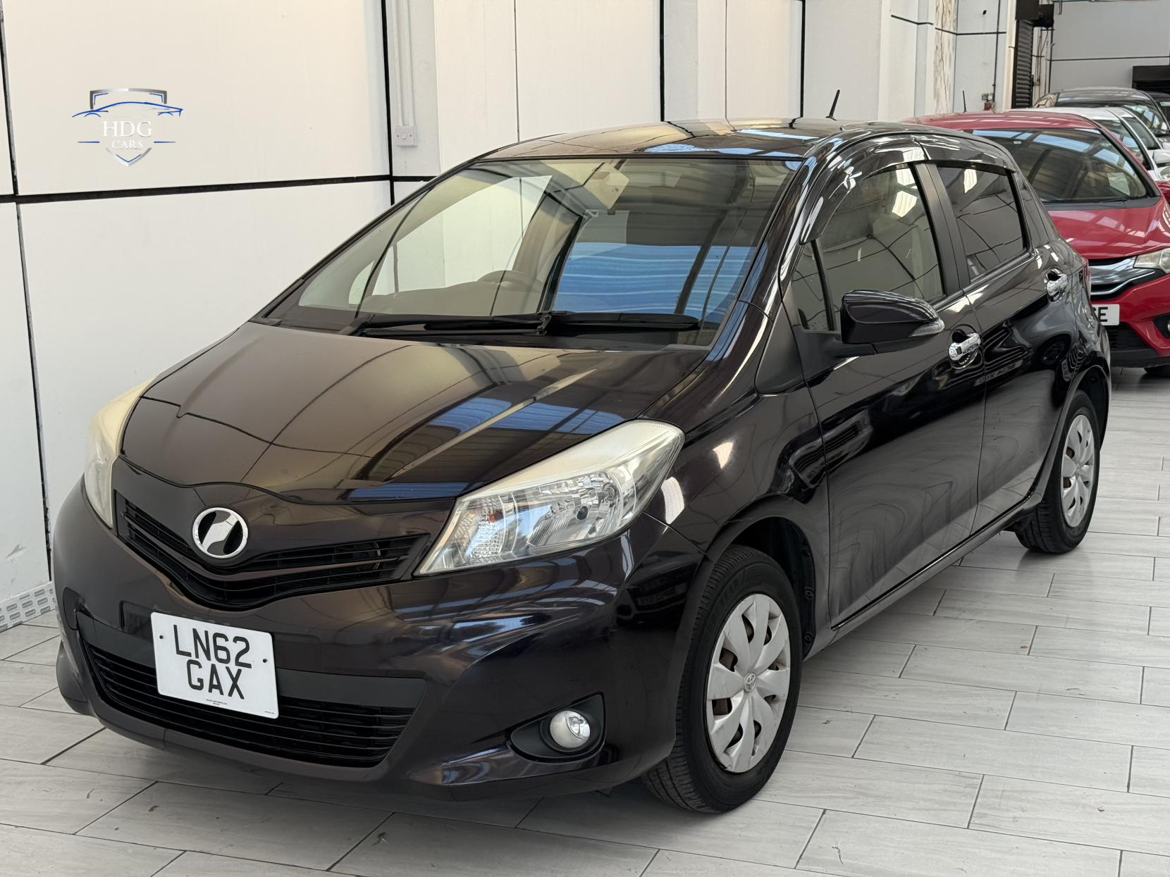 Toyota Yaris 1.33 Dual VVT-i SR Hatchback 5dr Petrol Multidrive S Euro 5 (101 ps)