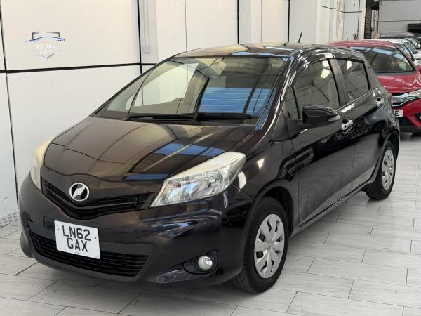 Toyota Yaris 1.33 Dual VVT-i SR Hatchback 5dr Petrol Multidrive S Euro 5 (101 ps)