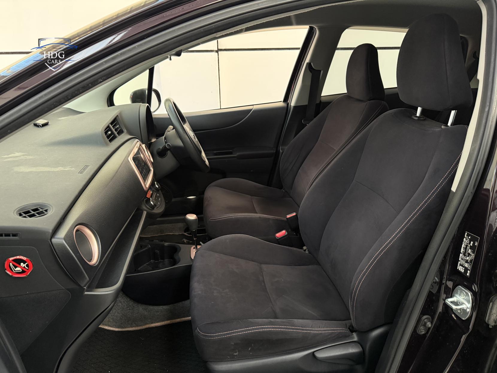 Toyota Yaris 1.33 Dual VVT-i SR Hatchback 5dr Petrol Multidrive S Euro 5 (101 ps)
