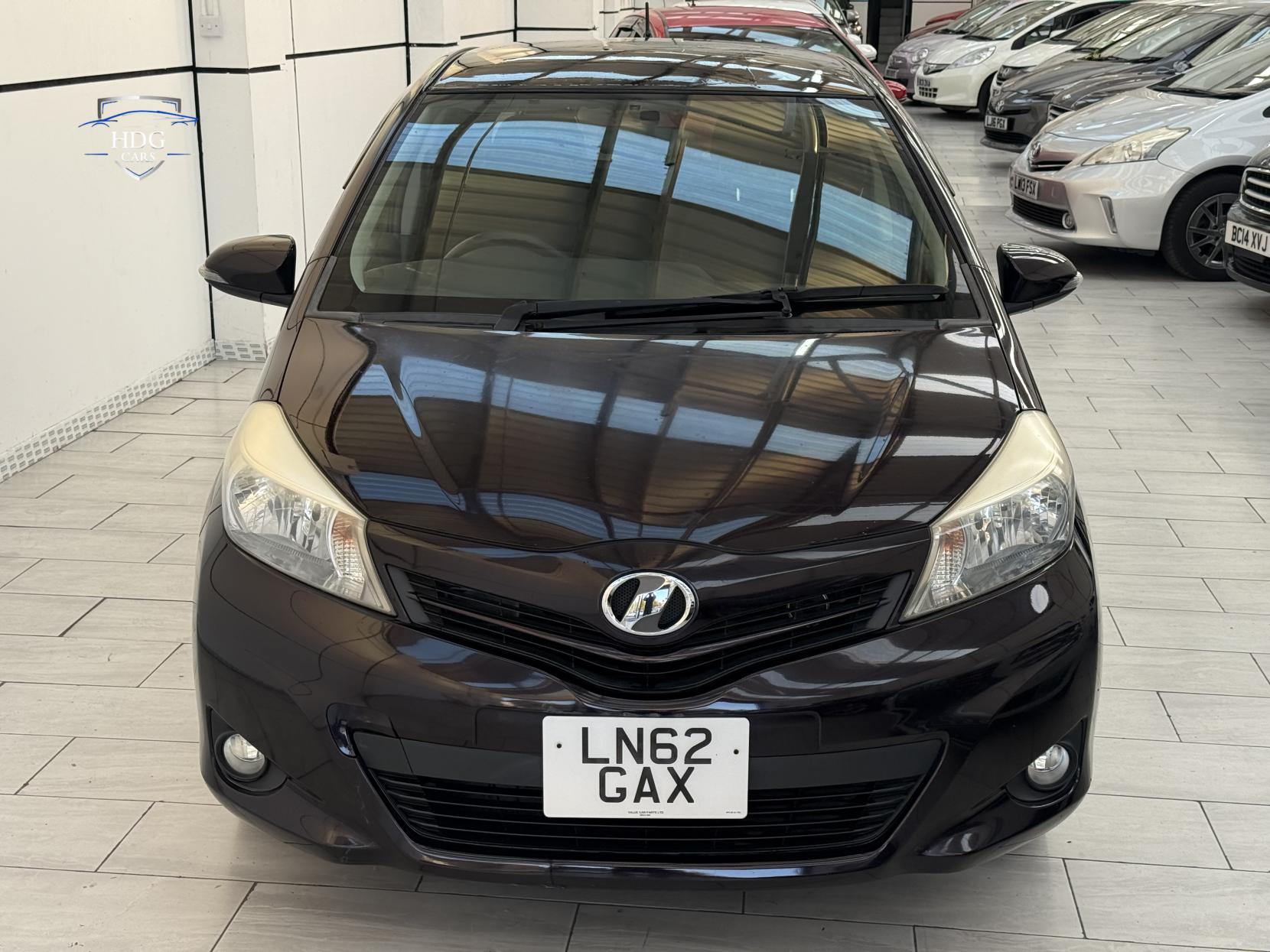 Toyota Yaris 1.33 Dual VVT-i SR Hatchback 5dr Petrol Multidrive S Euro 5 (101 ps)