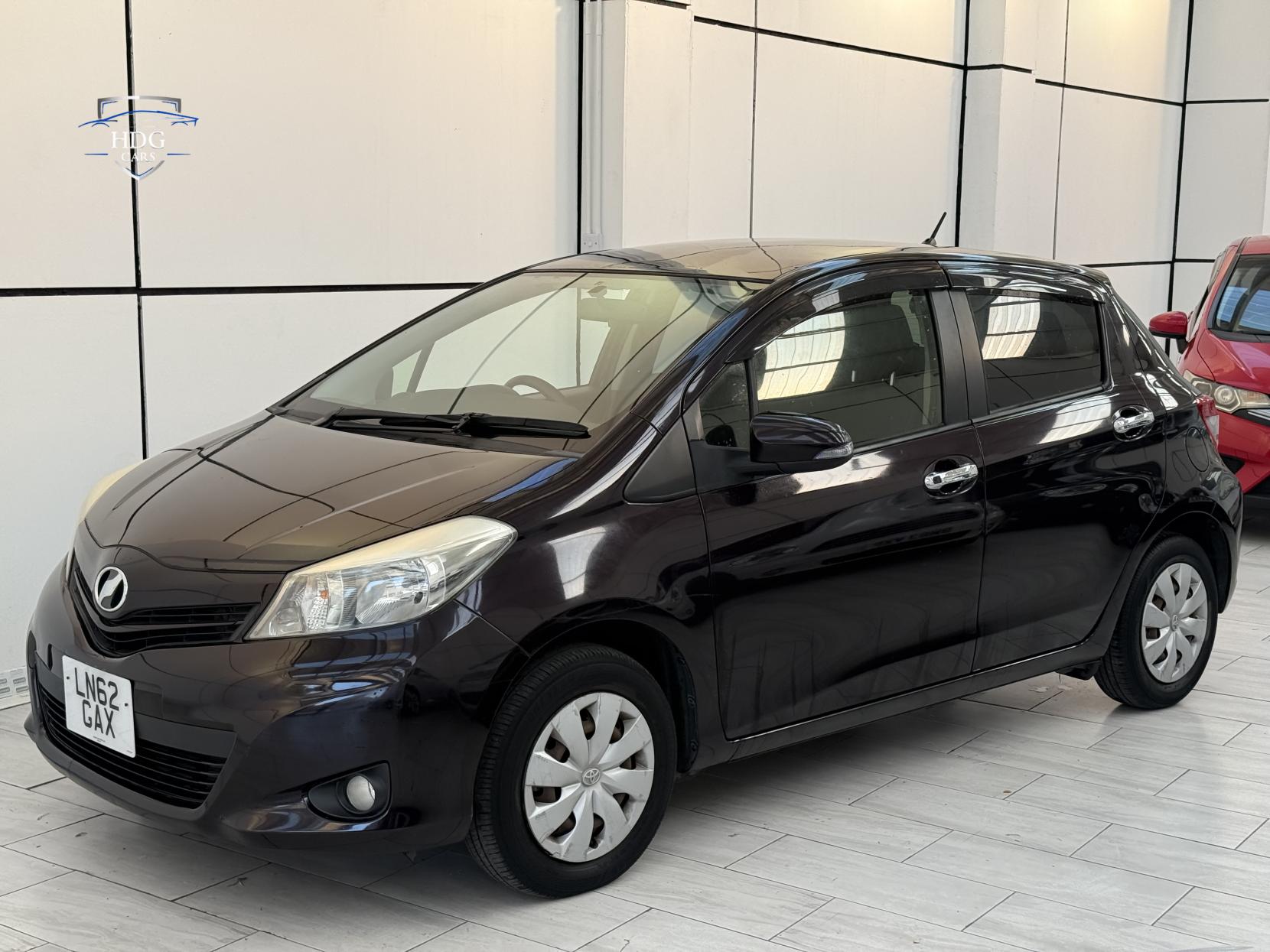 Toyota Yaris 1.33 Dual VVT-i SR Hatchback 5dr Petrol Multidrive S Euro 5 (101 ps)