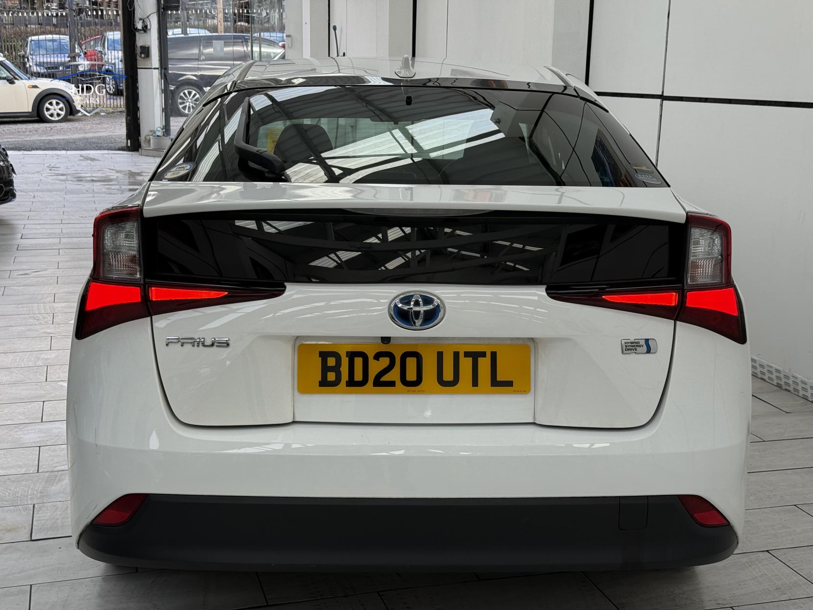 Toyota Prius 1.8 VVT-h Excel Hatchback 5dr Petrol Hybrid CVT Euro 6 (s/s) (15in Alloy) (122 ps)