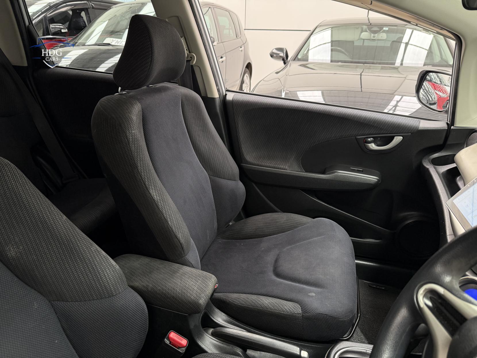 Honda Jazz 1.3h IMA HS-T Hatchback 5dr Petrol Hybrid CVT Euro 5 (102 ps)