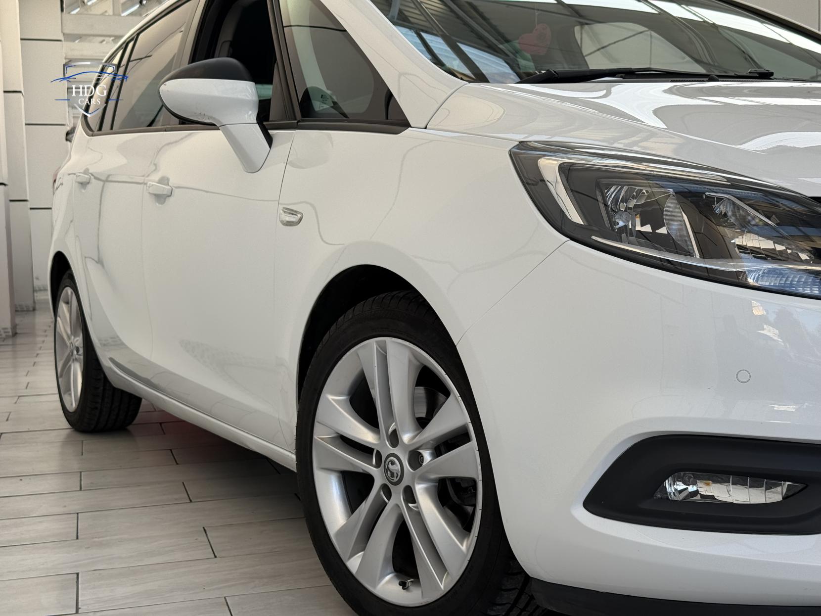 Vauxhall Zafira Tourer 1.4i Turbo SRi MPV 5dr Petrol Manual Euro 6 (140 ps)