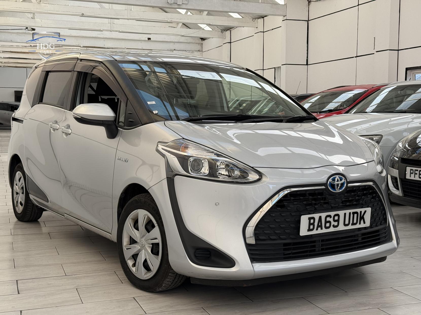 Toyota Sienta 1.5 HYBRID X 2019 IMPORT