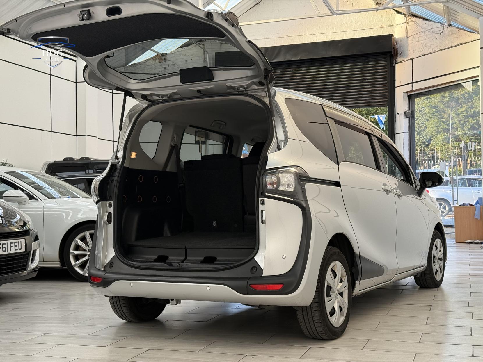 Toyota Sienta 1.5 HYBRID X 2019 IMPORT