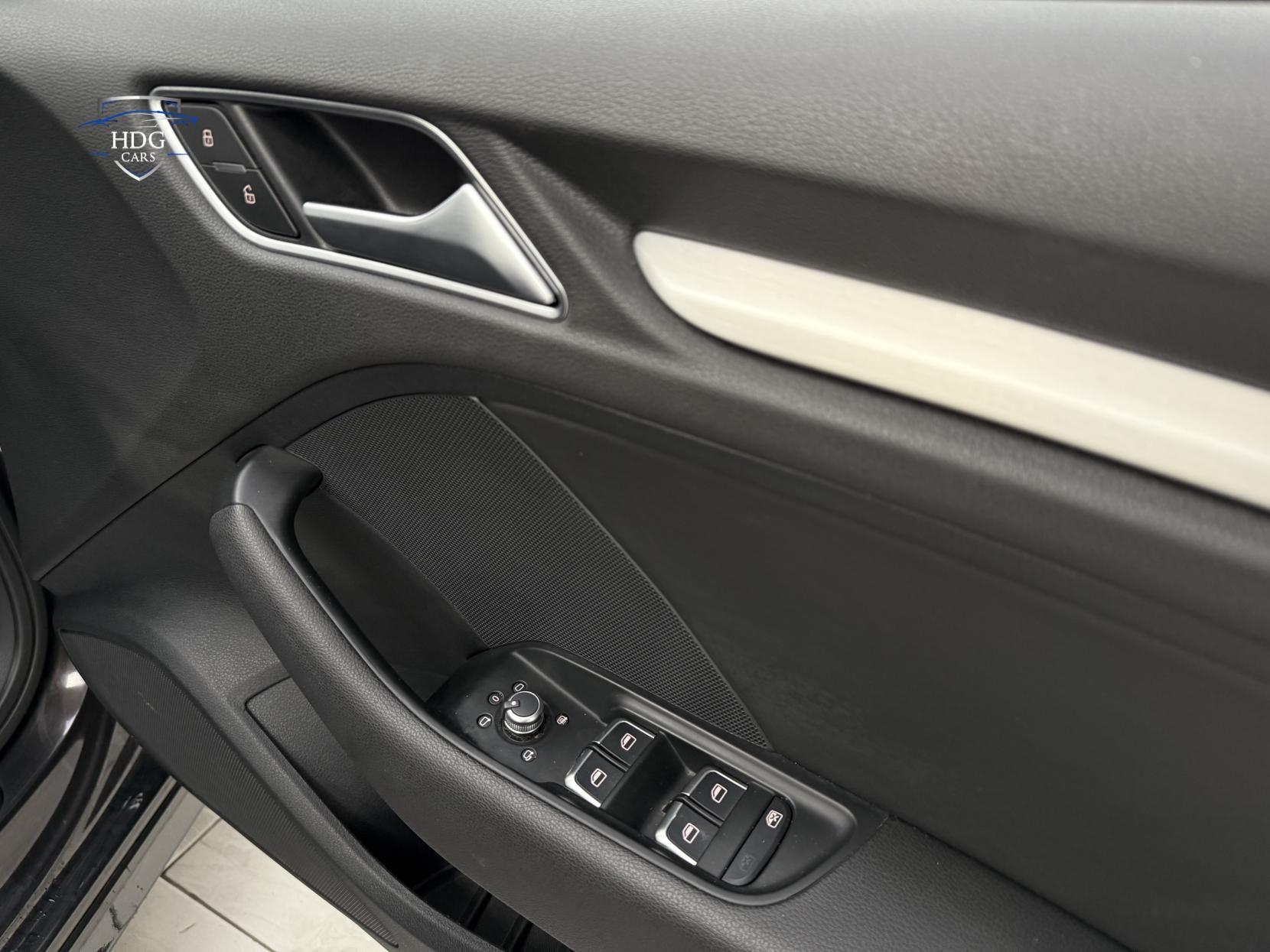 Audi S3 2.0 TFSI Sportback 5dr Petrol S Tronic quattro Euro 6 (s/s) (Nav) (300 ps)