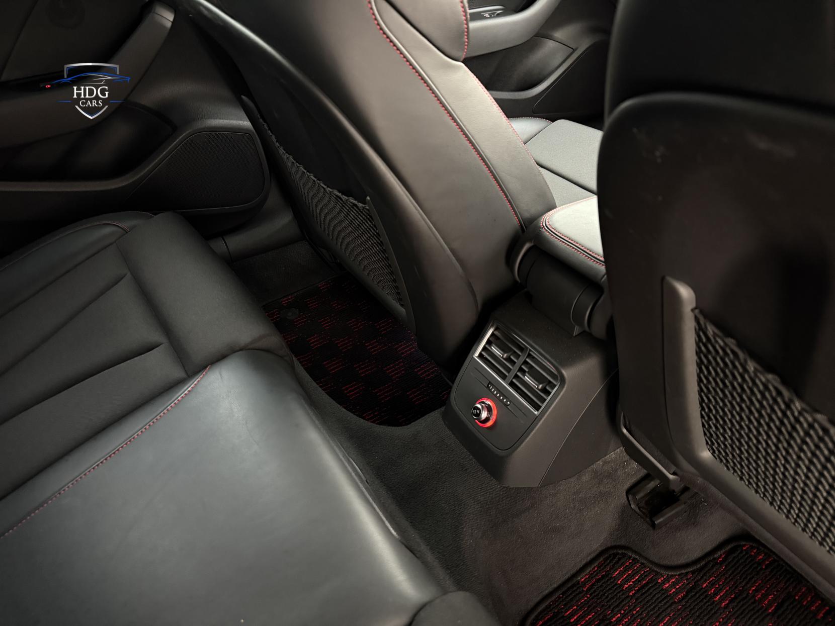 Audi S3 2.0 TFSI Sportback 5dr Petrol S Tronic quattro Euro 6 (s/s) (Nav) (300 ps)