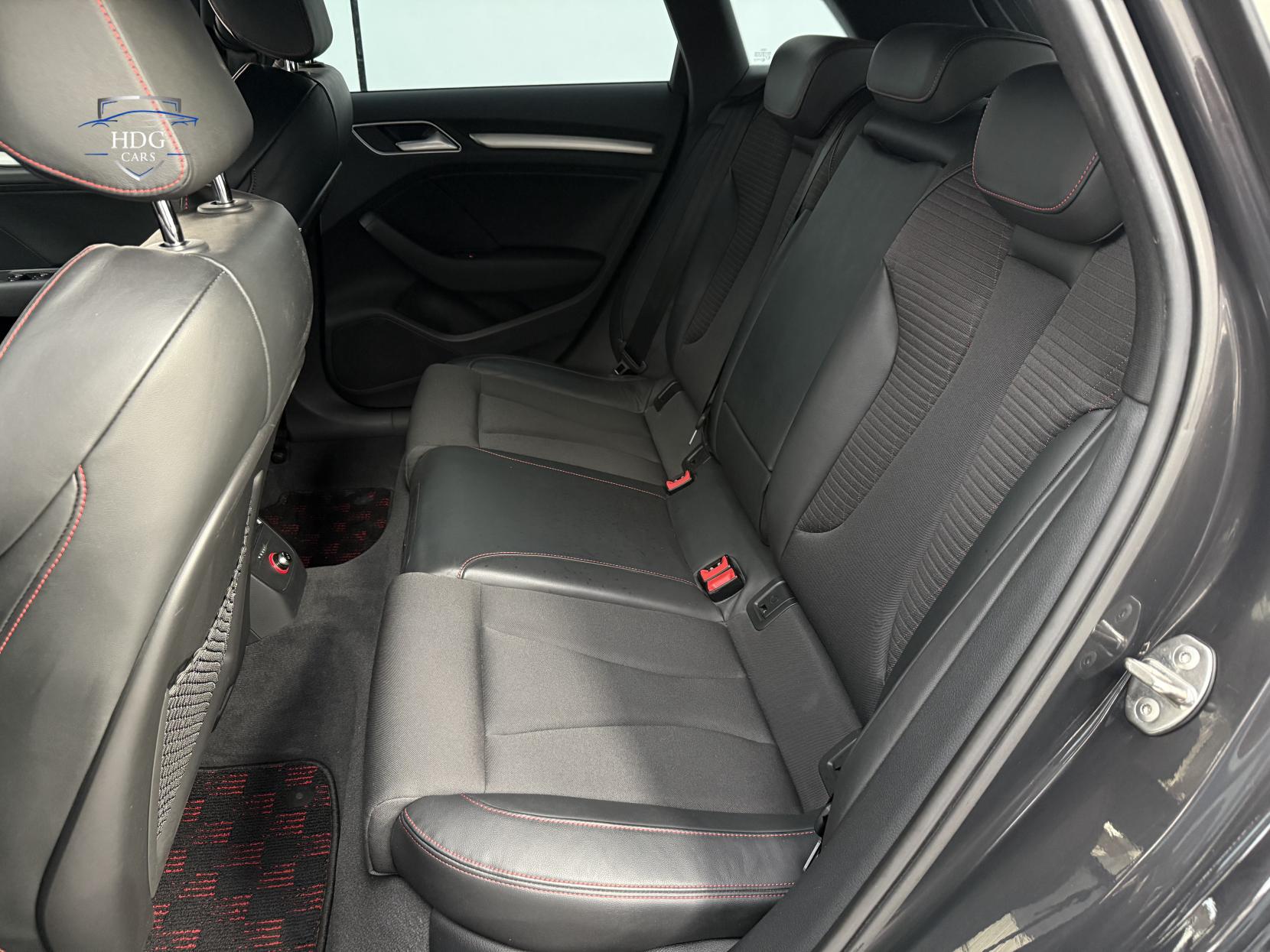 Audi S3 2.0 TFSI Sportback 5dr Petrol S Tronic quattro Euro 6 (s/s) (Nav) (300 ps)