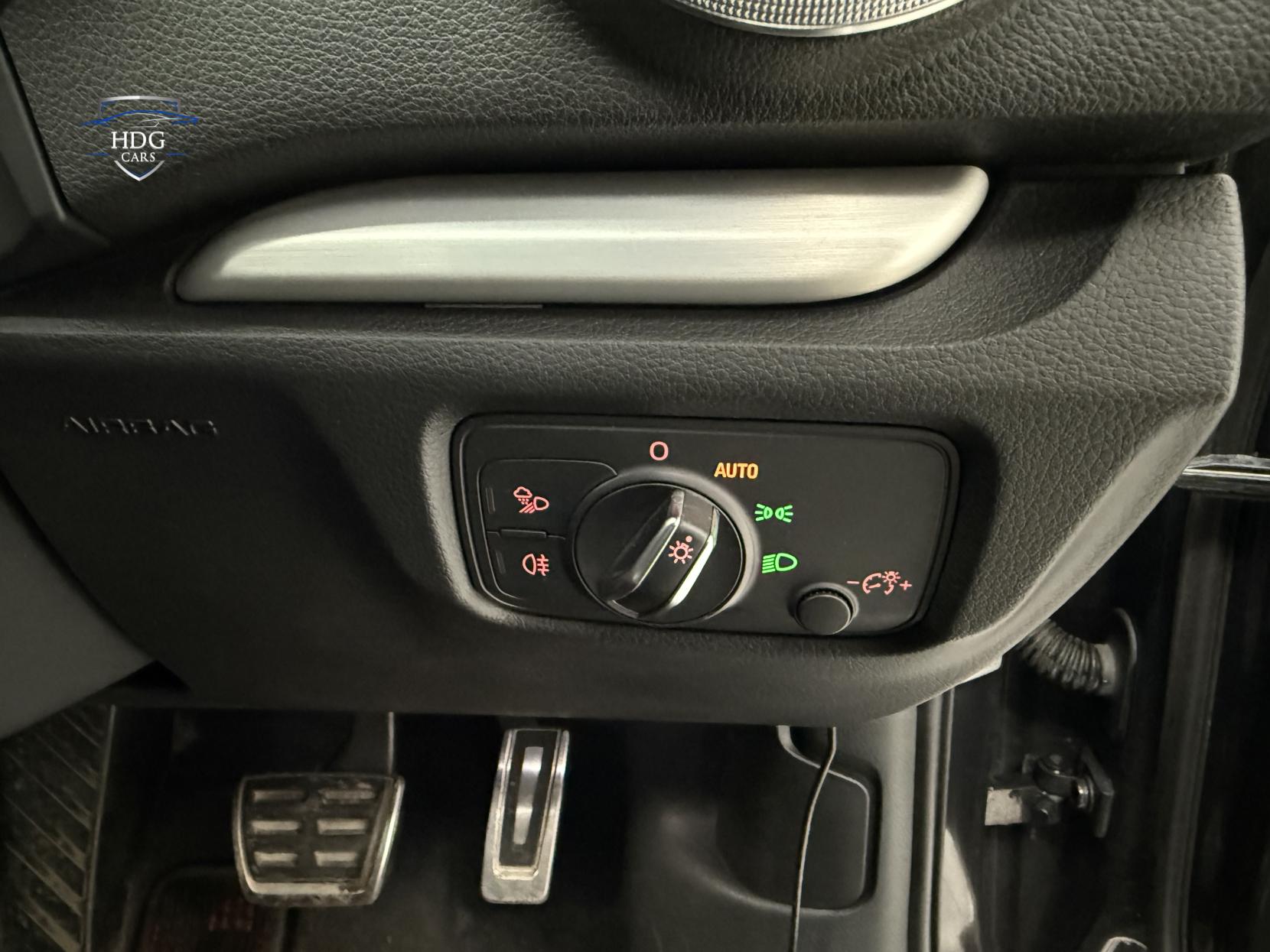 Audi S3 2.0 TFSI Sportback 5dr Petrol S Tronic quattro Euro 6 (s/s) (Nav) (300 ps)