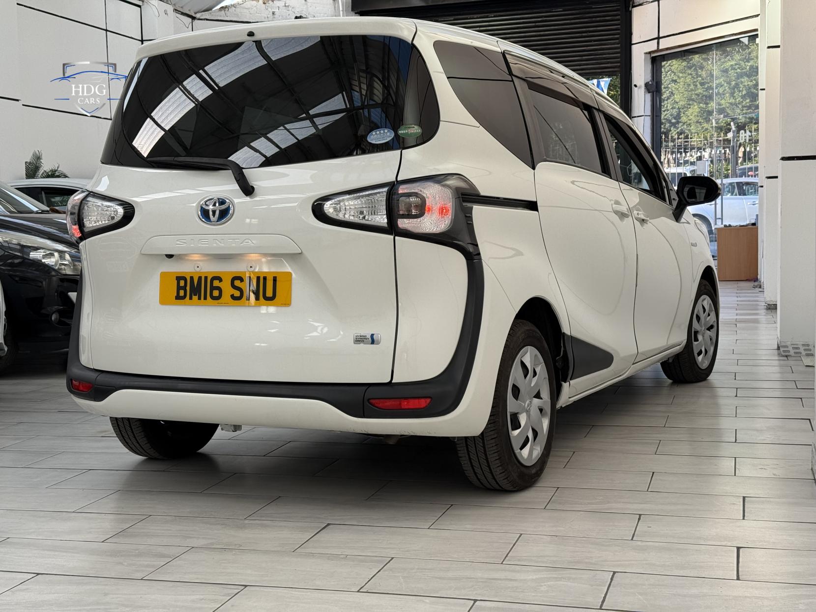 Toyota Sienta 1.5 HYBRID X 2017 IMPORT 