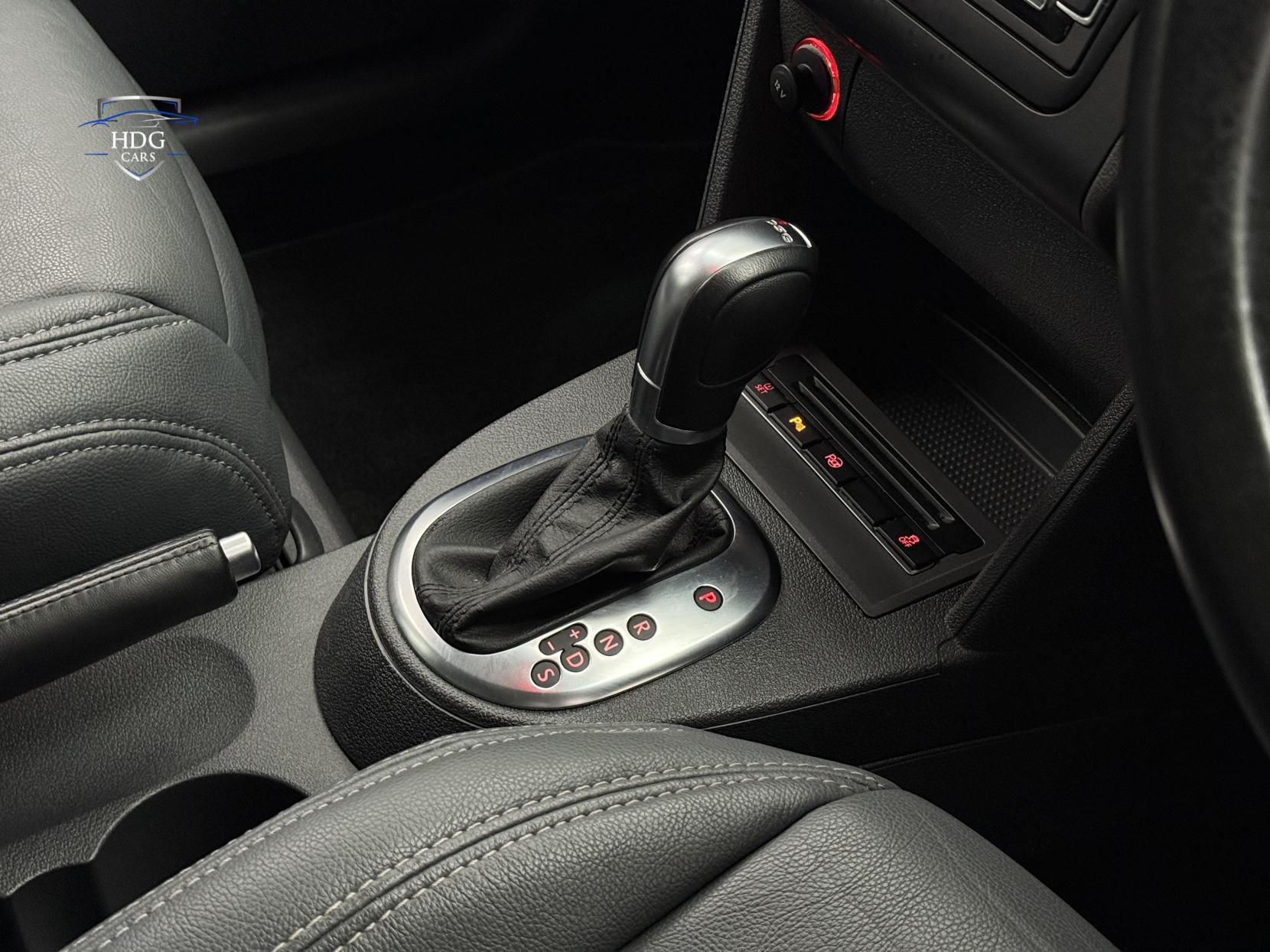 Volkswagen Touran 1.4 TSI SE MPV 5dr Petrol DSG Euro 5 (140 ps)