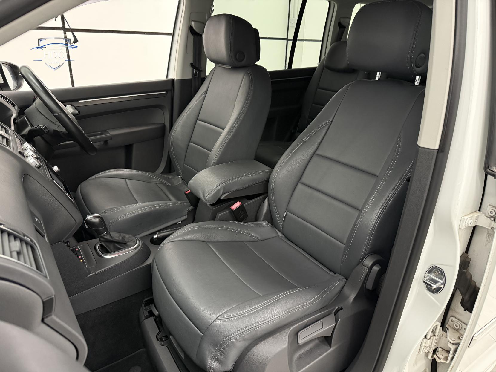 Volkswagen Touran 1.4 TSI SE MPV 5dr Petrol DSG Euro 5 (140 ps)