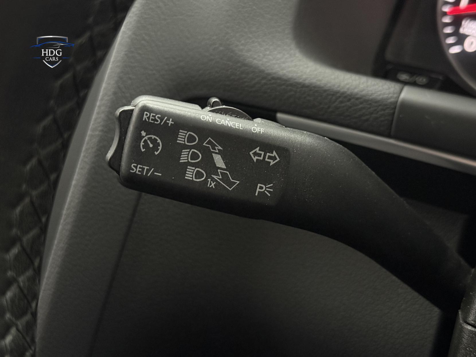 Volkswagen Touran 1.4 TSI SE MPV 5dr Petrol DSG Euro 5 (140 ps)