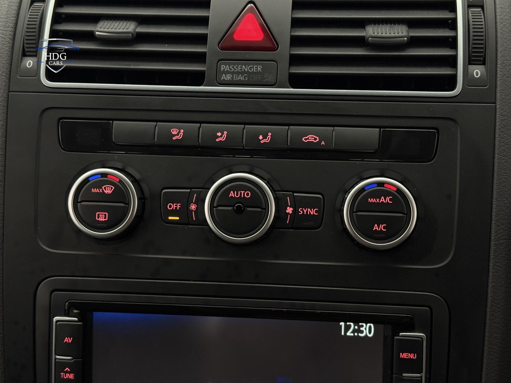 Volkswagen Touran 1.4 TSI SE MPV 5dr Petrol DSG Euro 5 (140 ps)