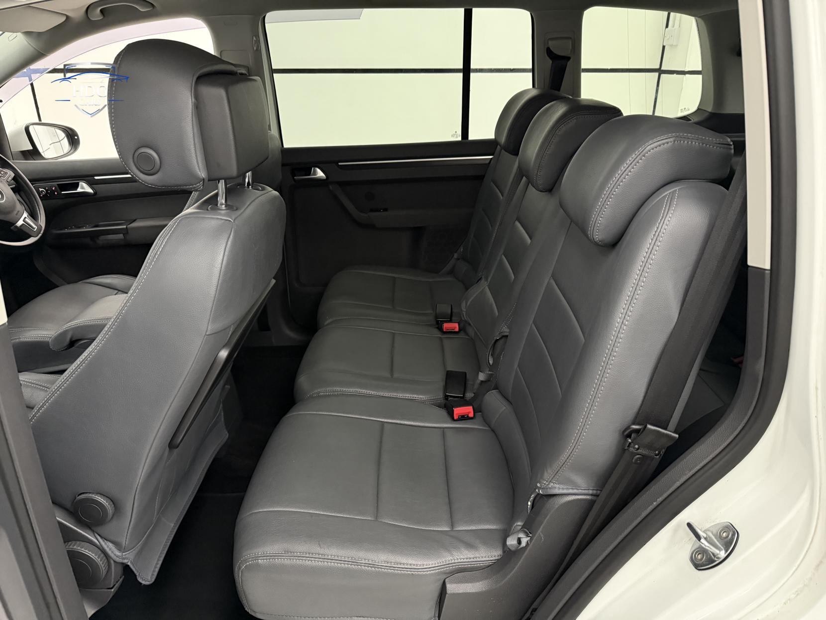 Volkswagen Touran 1.4 TSI SE MPV 5dr Petrol DSG Euro 5 (140 ps)