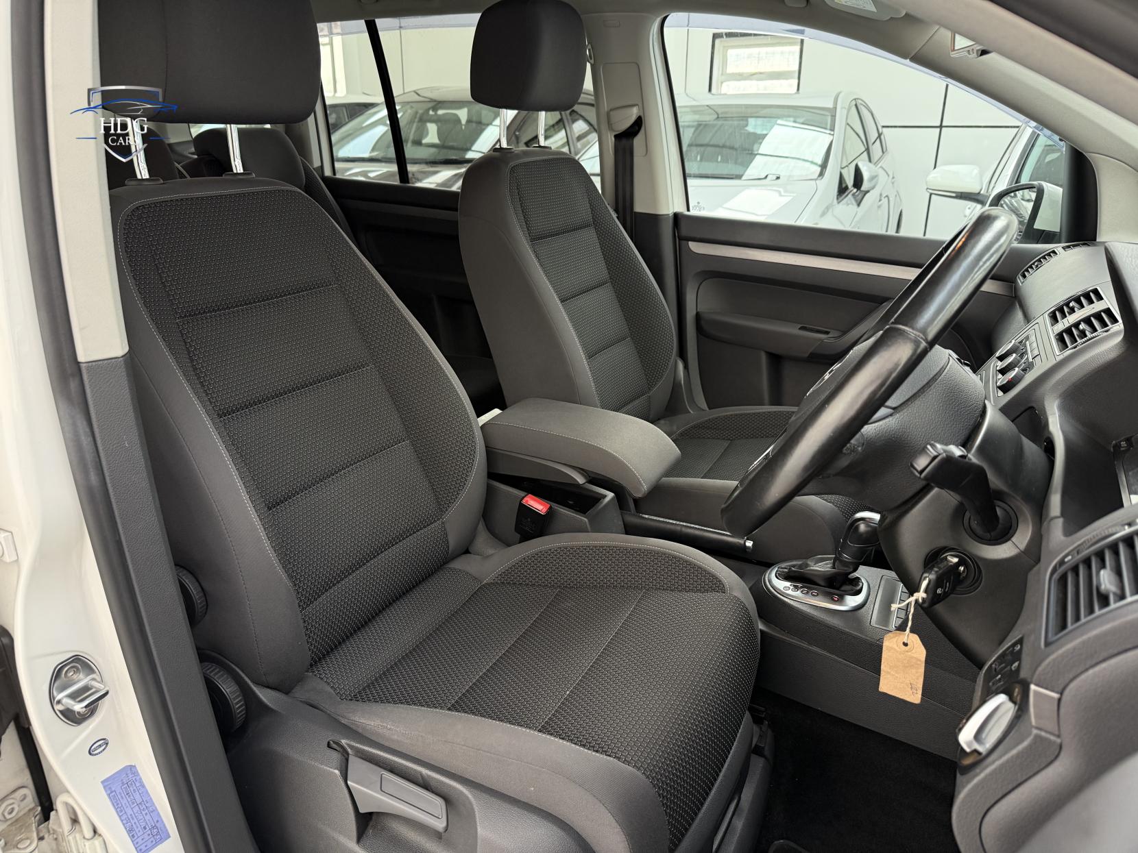 Volkswagen Touran 1.4 TSI SE MPV 5dr Petrol DSG Euro 5 (140 ps)