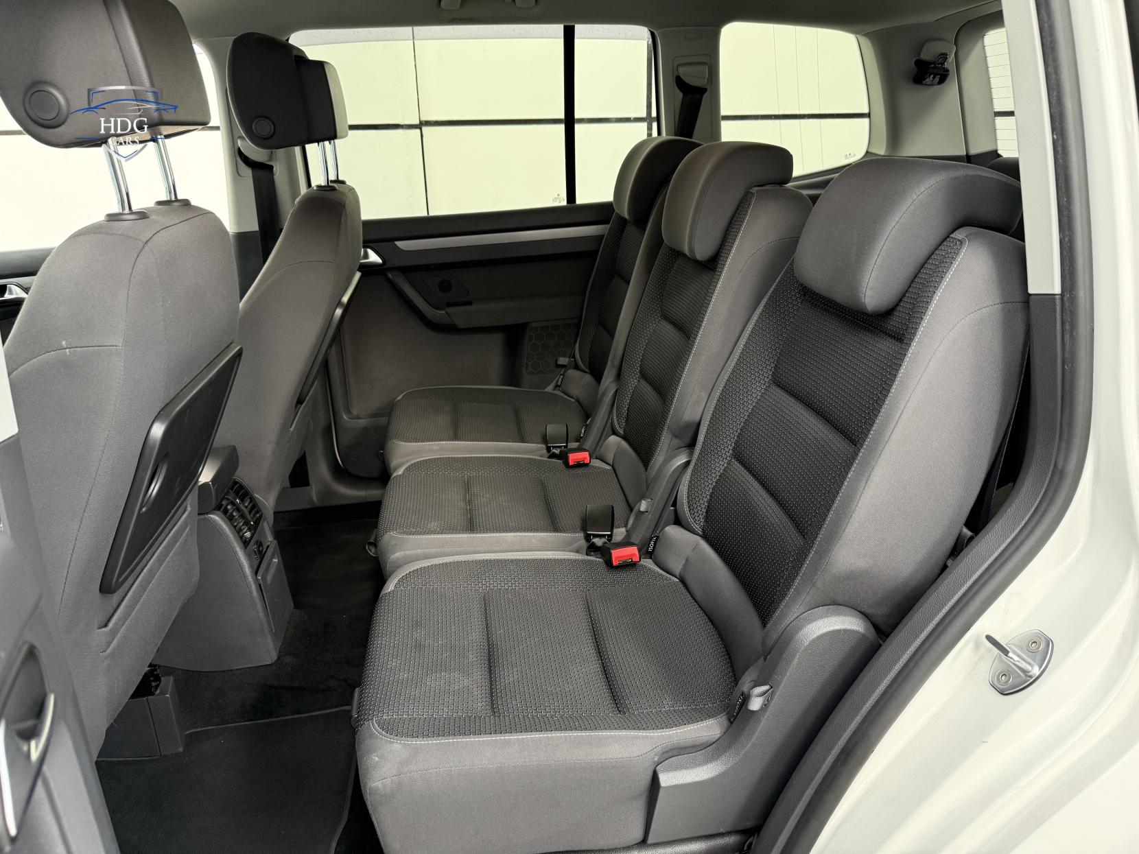 Volkswagen Touran 1.4 TSI SE MPV 5dr Petrol DSG Euro 5 (140 ps)