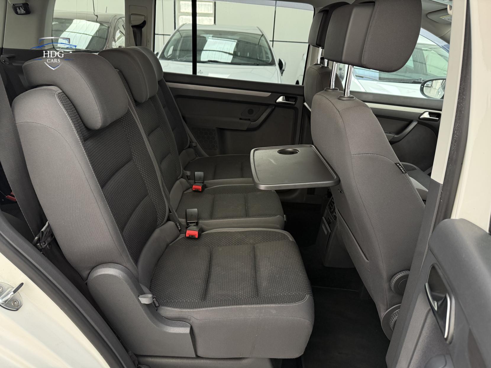 Volkswagen Touran 1.4 TSI SE MPV 5dr Petrol DSG Euro 5 (140 ps)