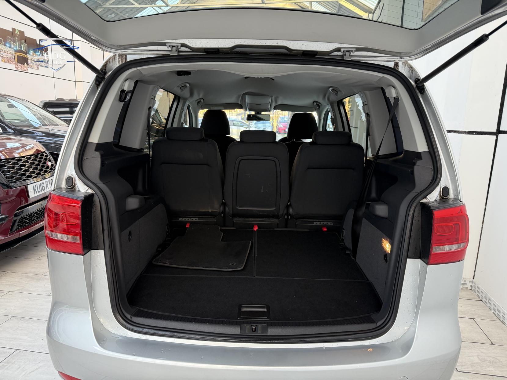 Volkswagen Touran 1.4 TSI SE MPV 5dr Petrol DSG Euro 5 (140 ps)