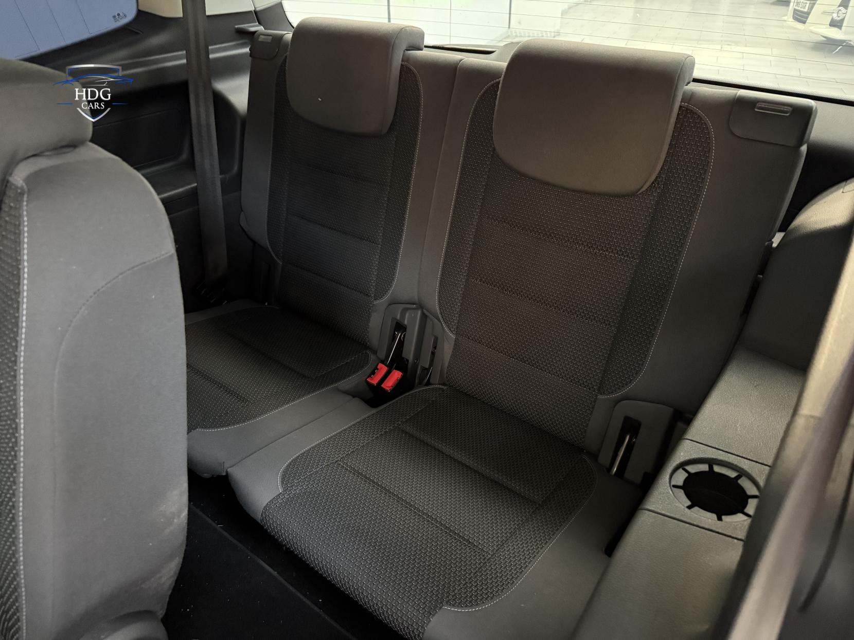 Volkswagen Touran 1.4 TSI SE MPV 5dr Petrol DSG Euro 5 (140 ps)