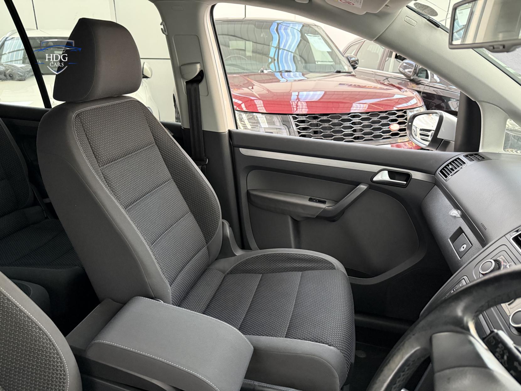 Volkswagen Touran 1.4 TSI SE MPV 5dr Petrol DSG Euro 5 (140 ps)