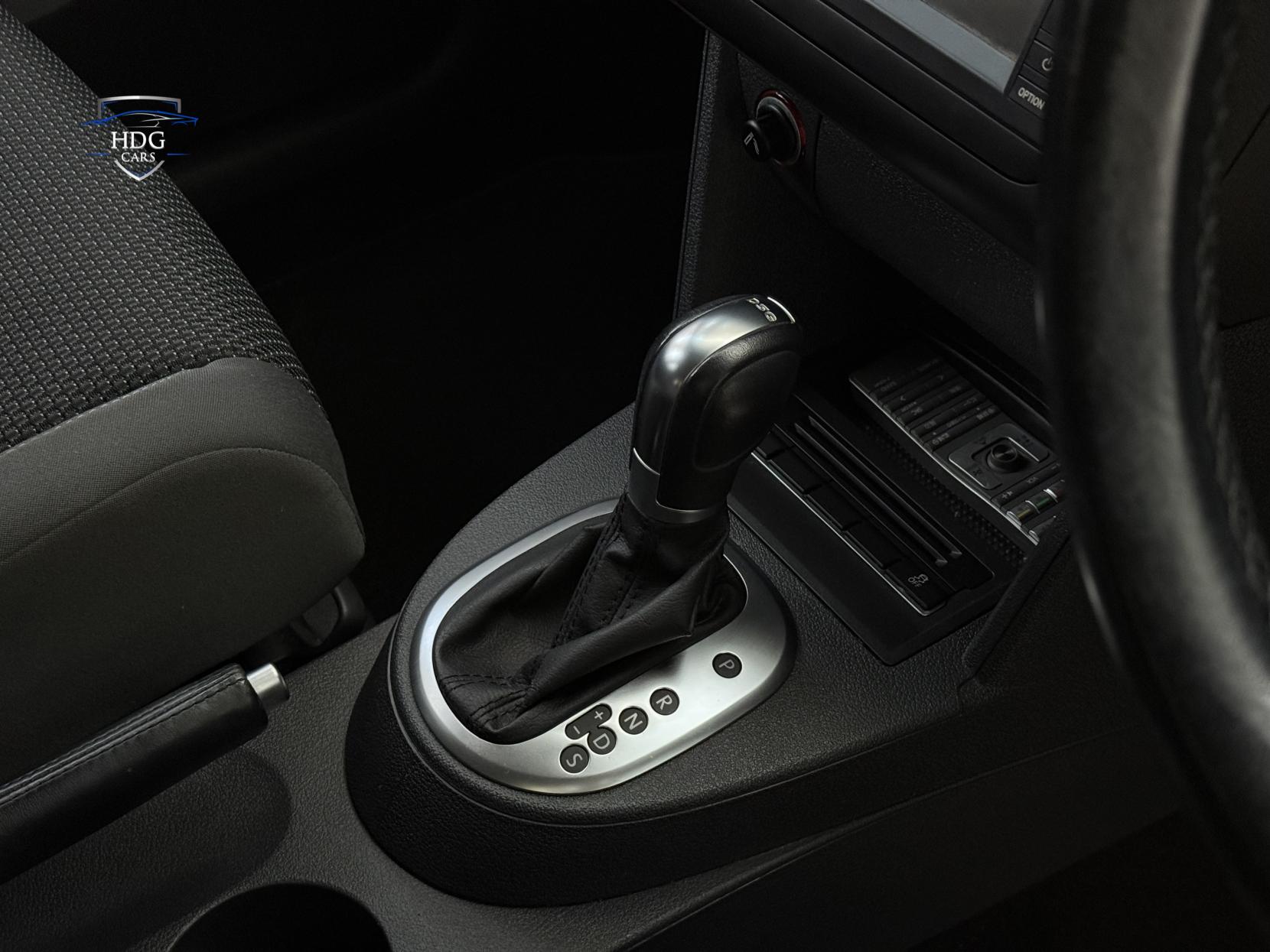 Volkswagen Touran 1.4 TSI SE MPV 5dr Petrol DSG Euro 5 (140 ps)