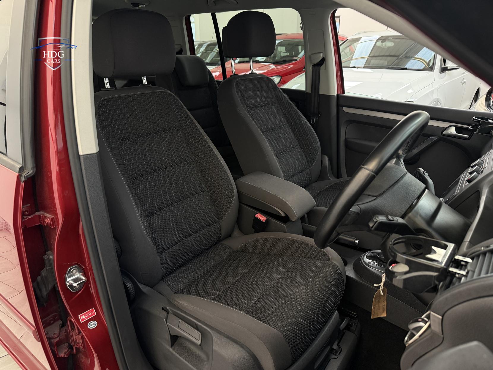 Volkswagen Touran 1.4 TSI SE MPV 5dr Petrol DSG Euro 5 (140 ps)