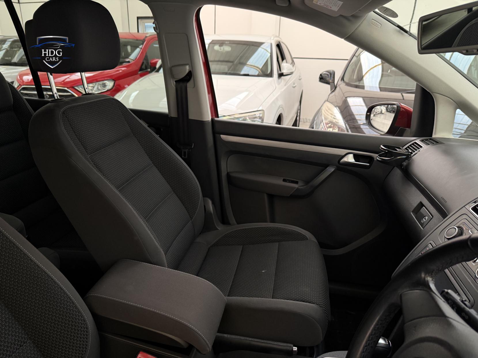 Volkswagen Touran 1.4 TSI SE MPV 5dr Petrol DSG Euro 5 (140 ps)