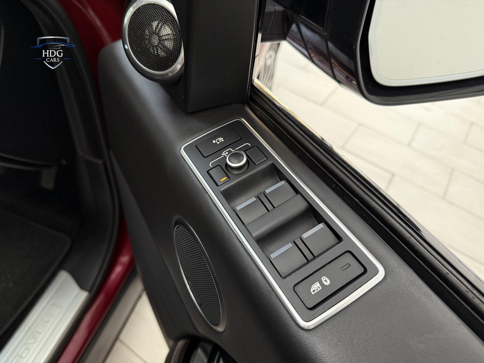 Land Rover Range Rover 3.0 TD V6 Vogue SE SUV 5dr Diesel Auto 4WD Euro 6 (s/s) (258 ps)