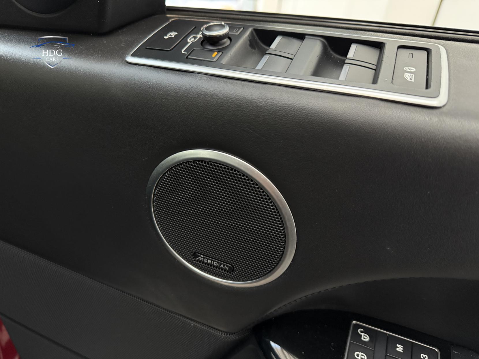 Land Rover Range Rover 3.0 TD V6 Vogue SE SUV 5dr Diesel Auto 4WD Euro 6 (s/s) (258 ps)