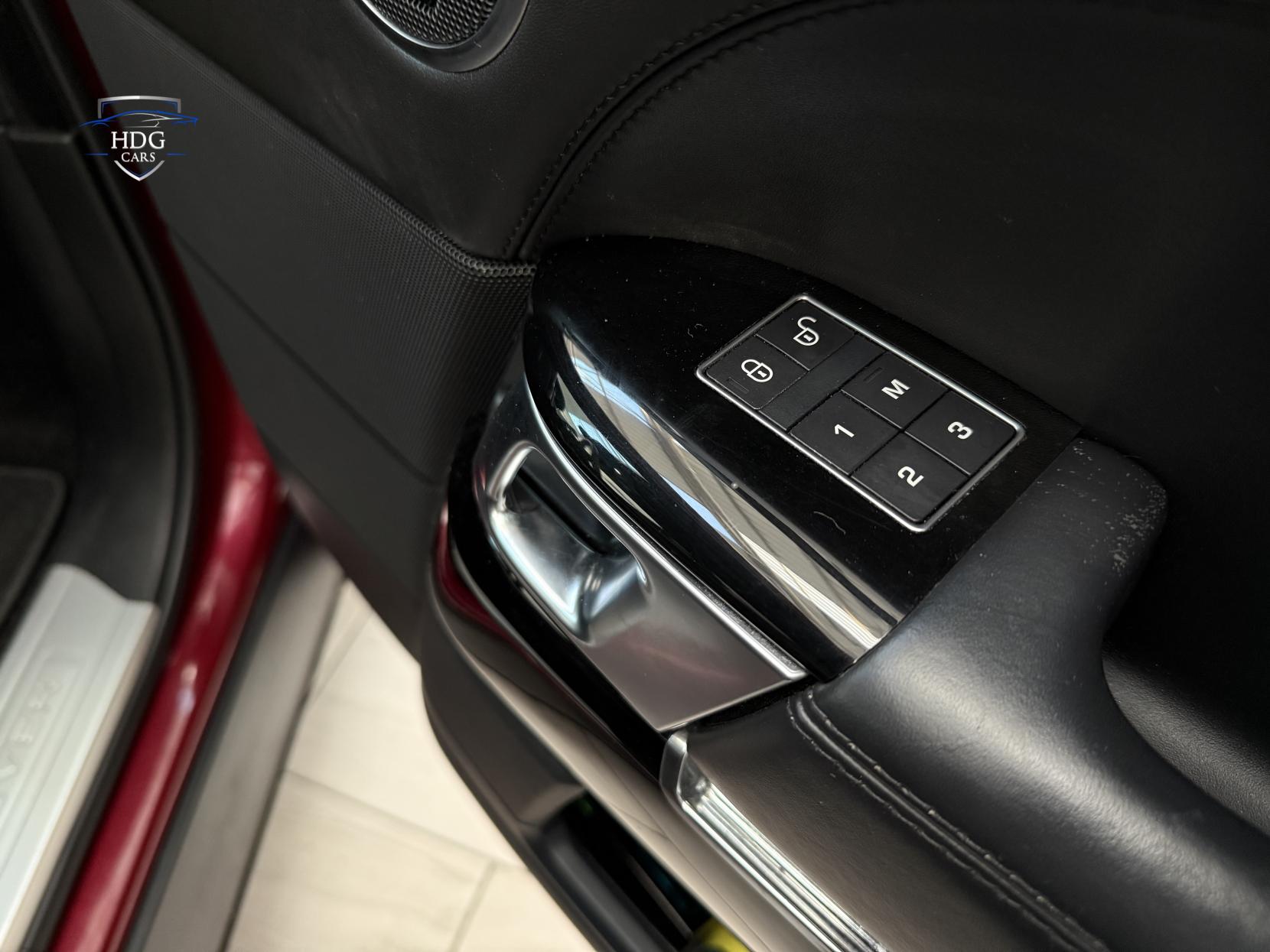 Land Rover Range Rover 3.0 TD V6 Vogue SE SUV 5dr Diesel Auto 4WD Euro 6 (s/s) (258 ps)