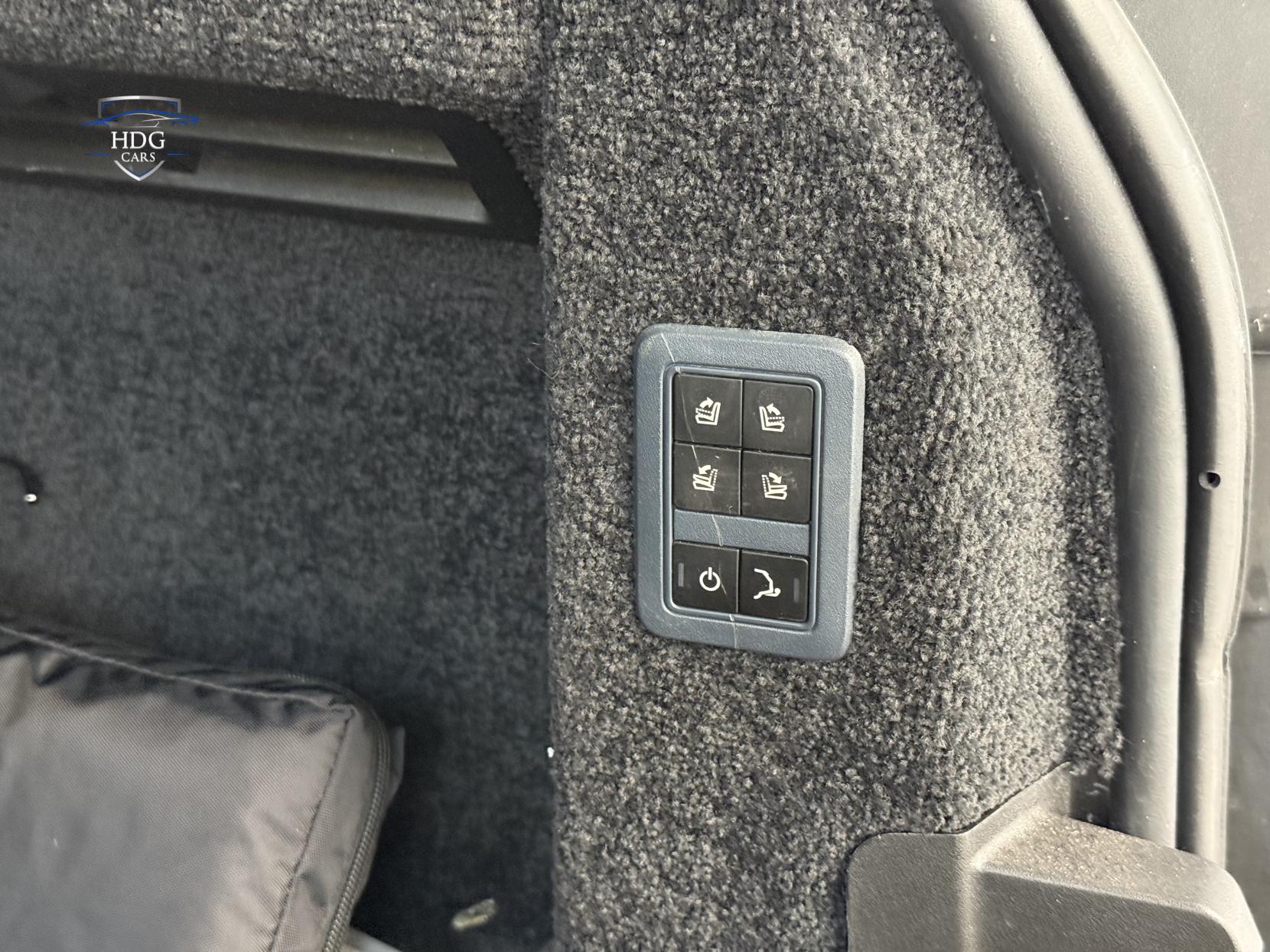 Land Rover Range Rover 3.0 TD V6 Vogue SE SUV 5dr Diesel Auto 4WD Euro 6 (s/s) (258 ps)