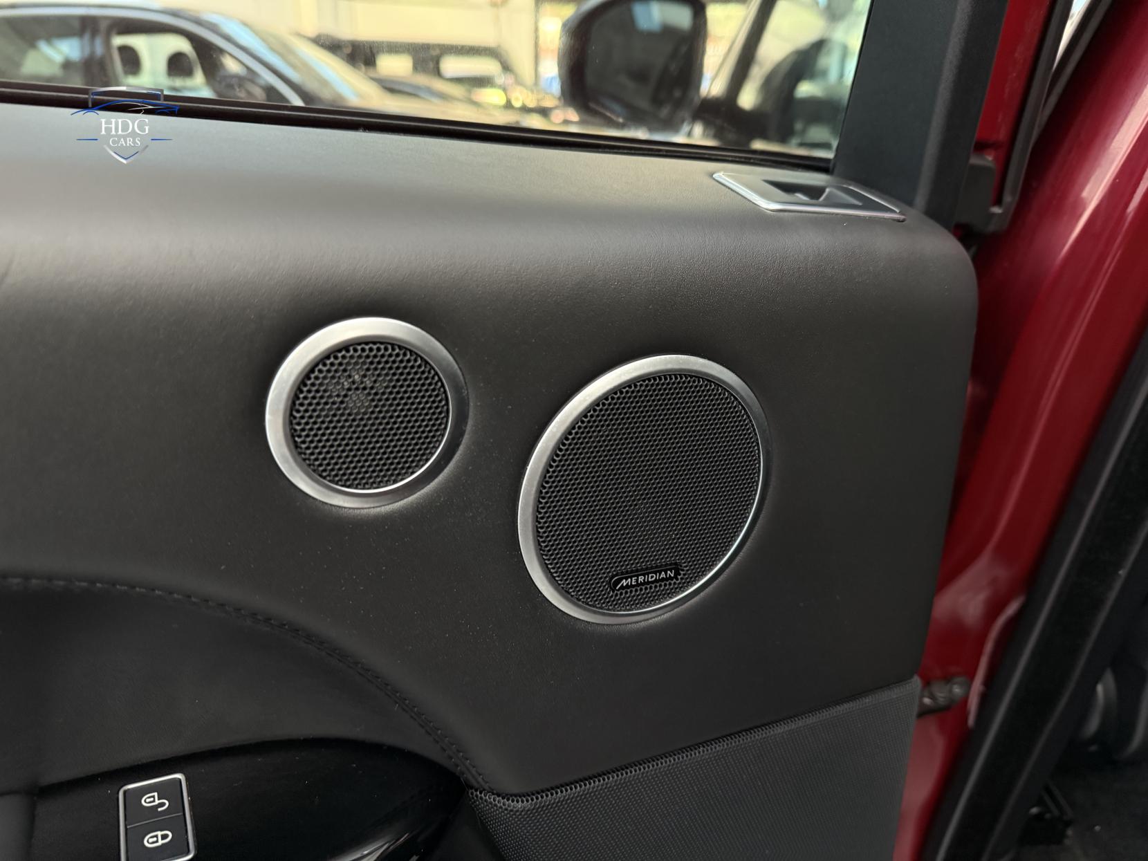 Land Rover Range Rover 3.0 TD V6 Vogue SE SUV 5dr Diesel Auto 4WD Euro 6 (s/s) (258 ps)