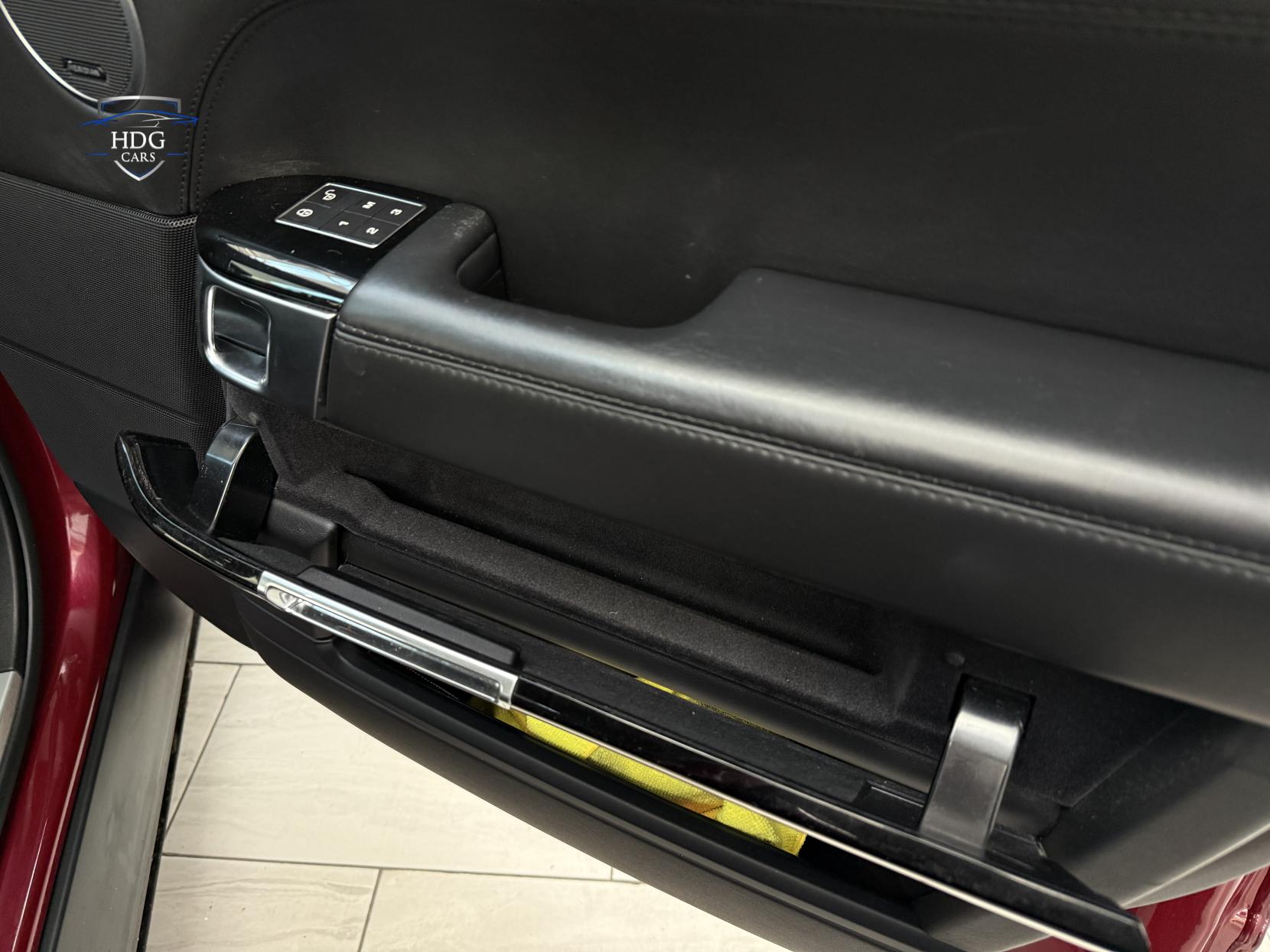 Land Rover Range Rover 3.0 TD V6 Vogue SE SUV 5dr Diesel Auto 4WD Euro 6 (s/s) (258 ps)