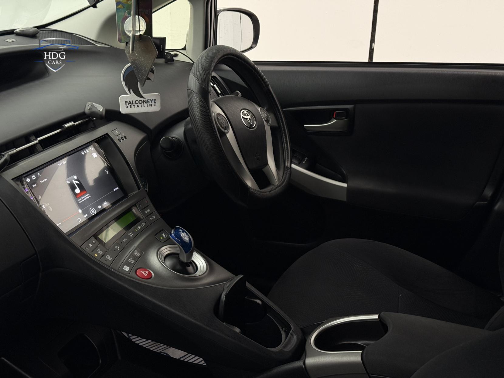 Toyota Prius 1.8 VVT-h T4 Hatchback 5dr Petrol Hybrid CVT Euro 5 (s/s) (136 ps)