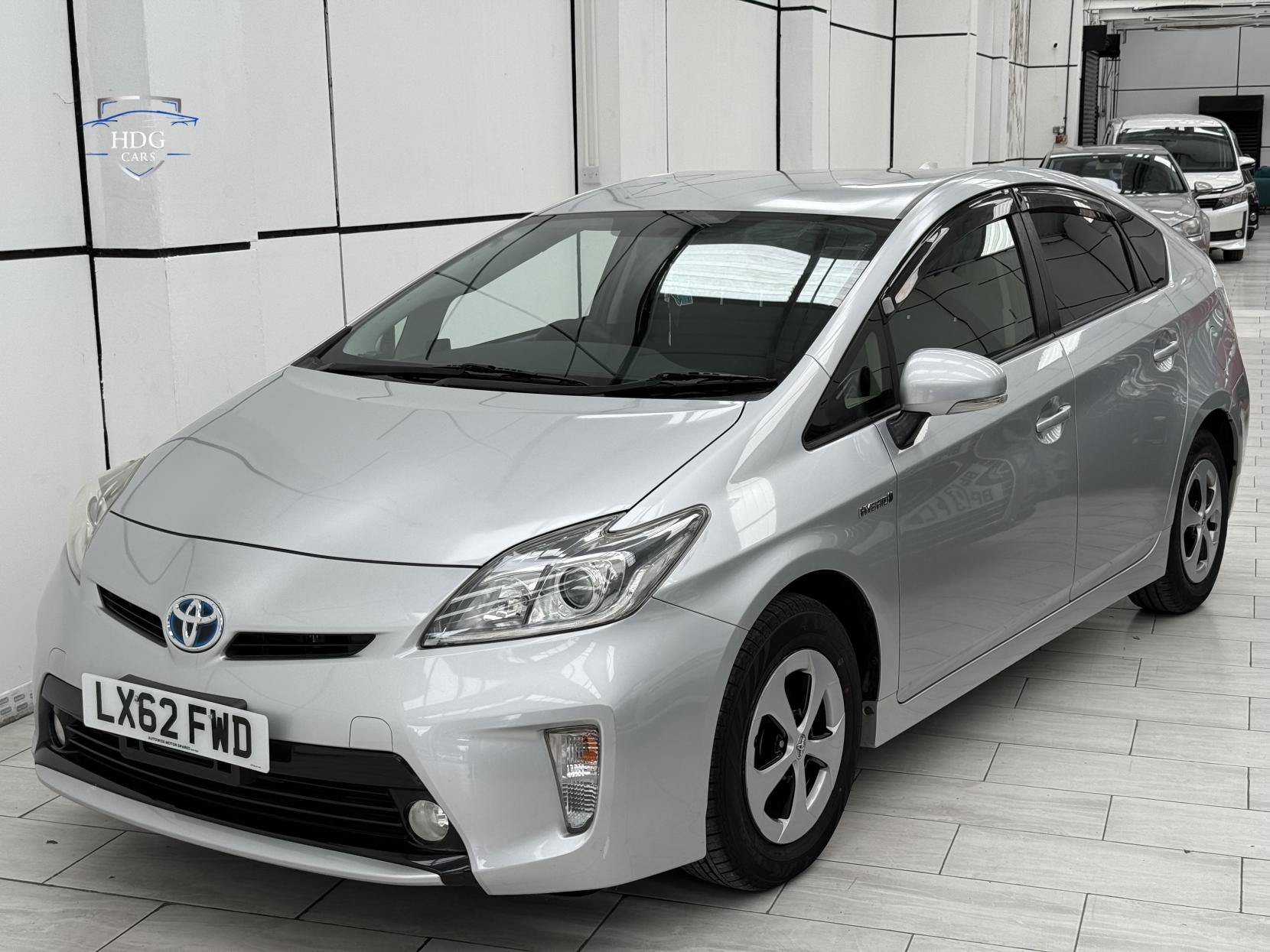 Toyota Prius 1.8 VVT-h T4 Hatchback 5dr Petrol Hybrid CVT Euro 5 (s/s) (136 ps)