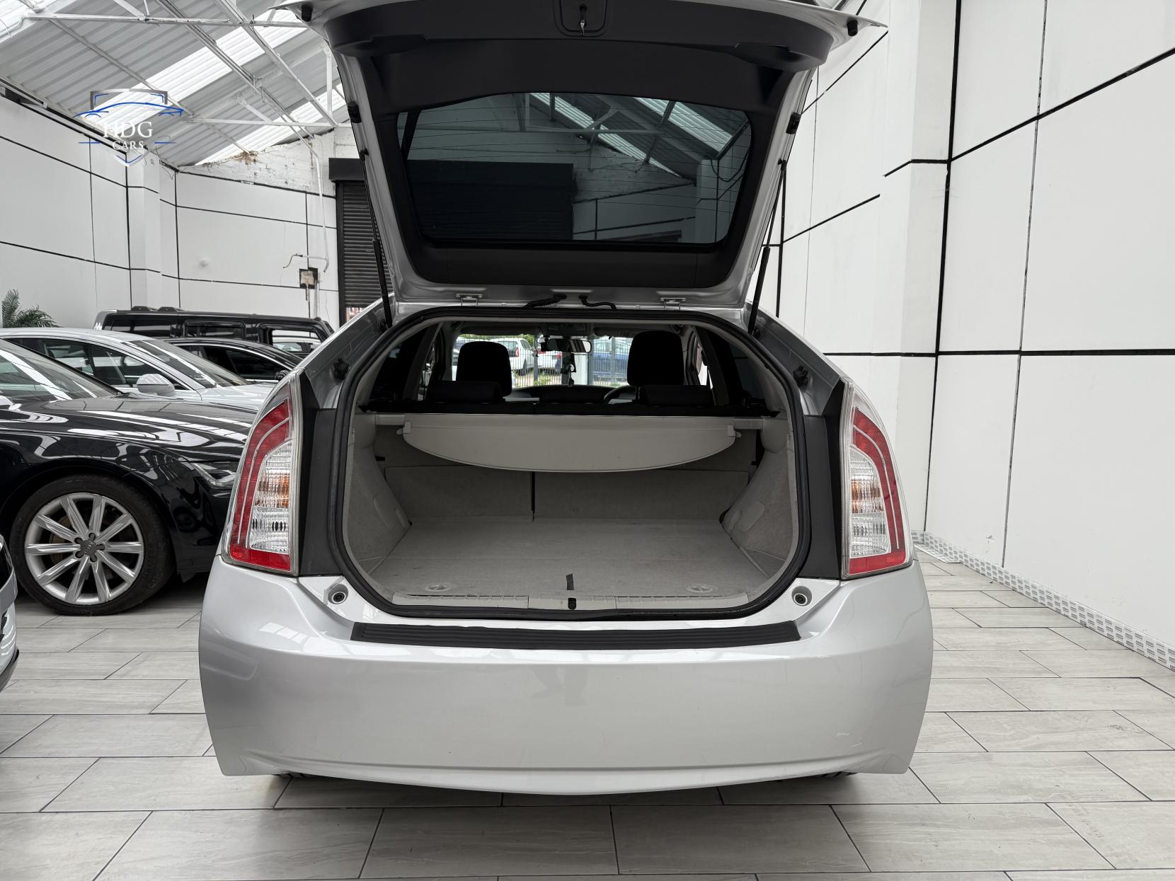 Toyota Prius 1.8 VVT-h T4 Hatchback 5dr Petrol Hybrid CVT Euro 5 (s/s) (136 ps)
