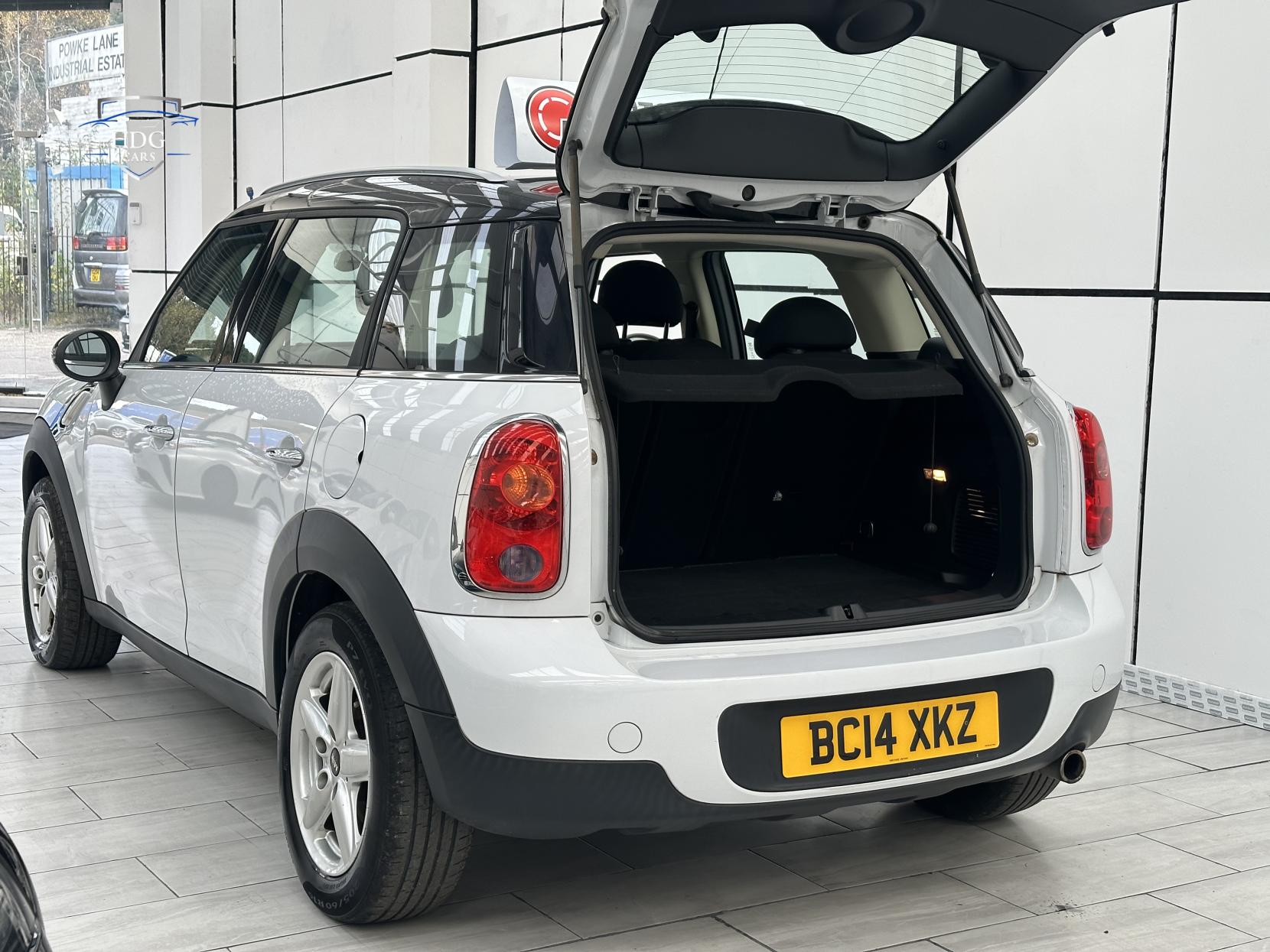 MINI Countryman 1.6 One SUV 5dr Petrol Auto Euro 5 (98 ps)