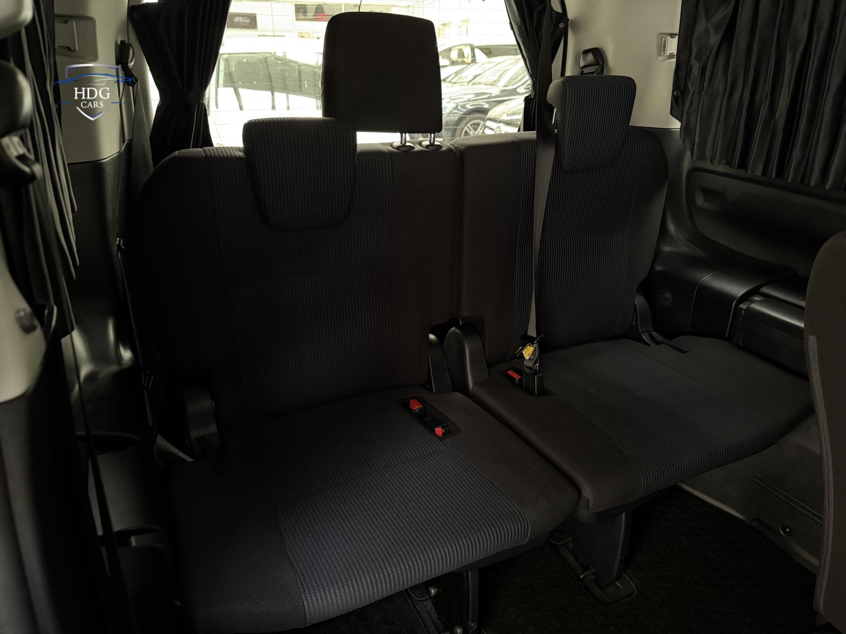 Toyota Voxy NOAH X 8 SEATER 2.0 PETROL AUTOMATIC