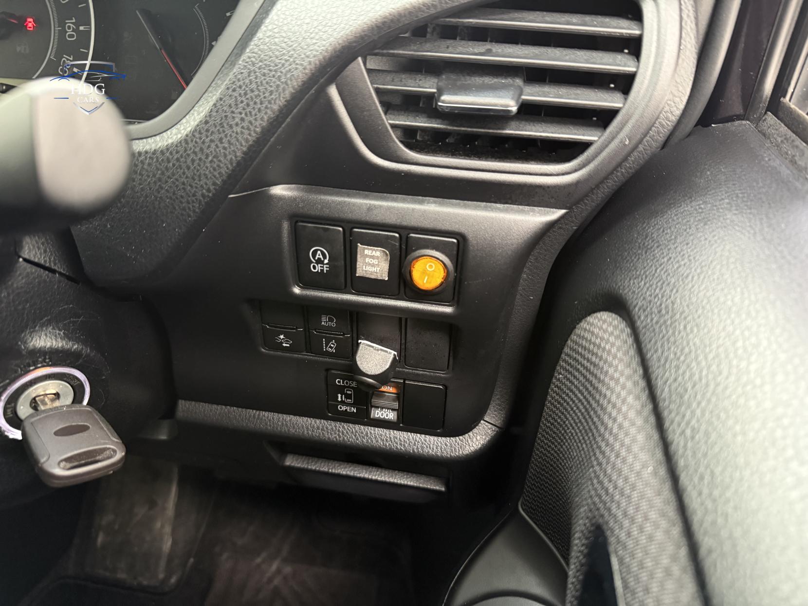 Toyota Voxy NOAH X 8 SEATER 2.0 PETROL AUTOMATIC