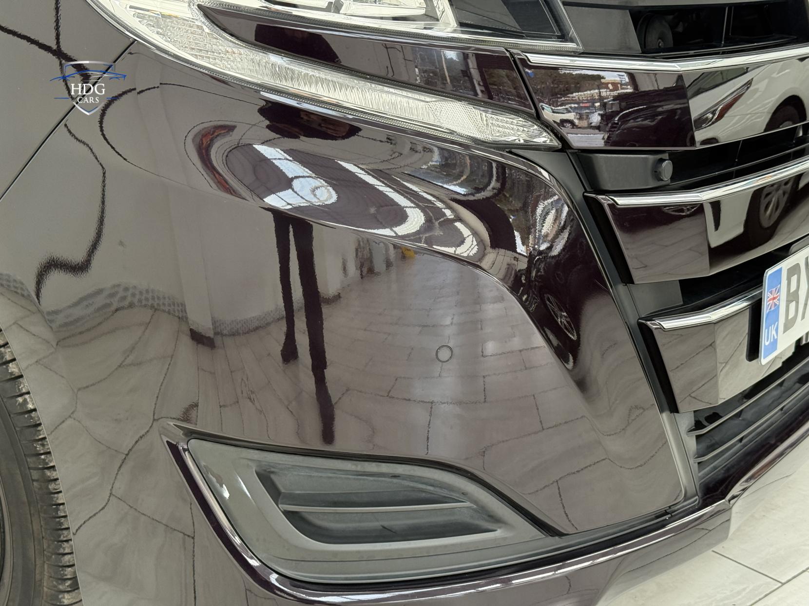 Toyota Voxy NOAH X 8 SEATER 2.0 PETROL AUTOMATIC