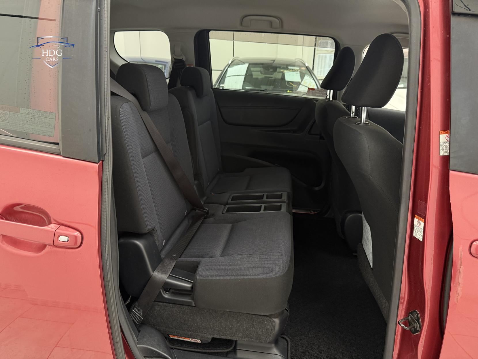 Toyota Sienta 1.5