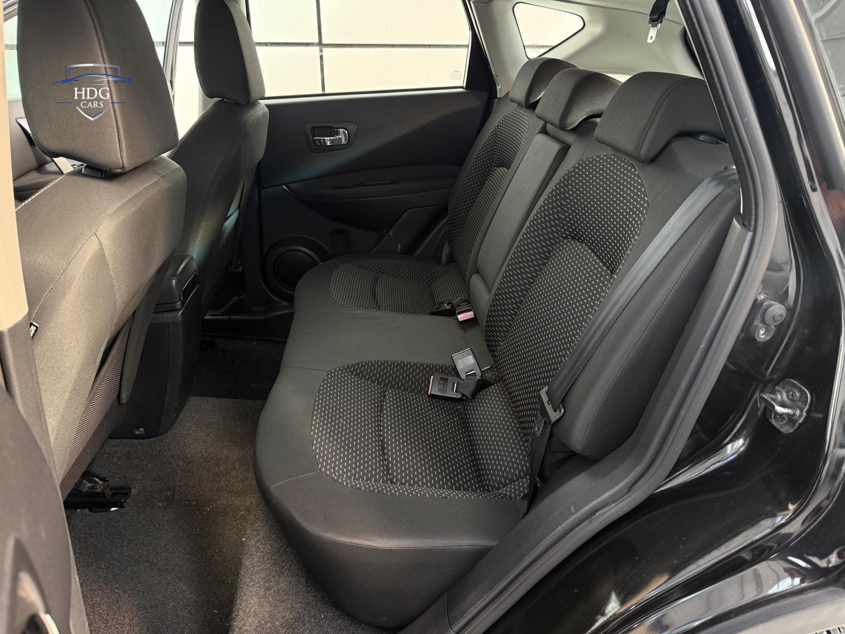 Nissan Qashqai 2.0 Acenta Hatchback 5dr Petrol CVT (192 g/km, 139 bhp)