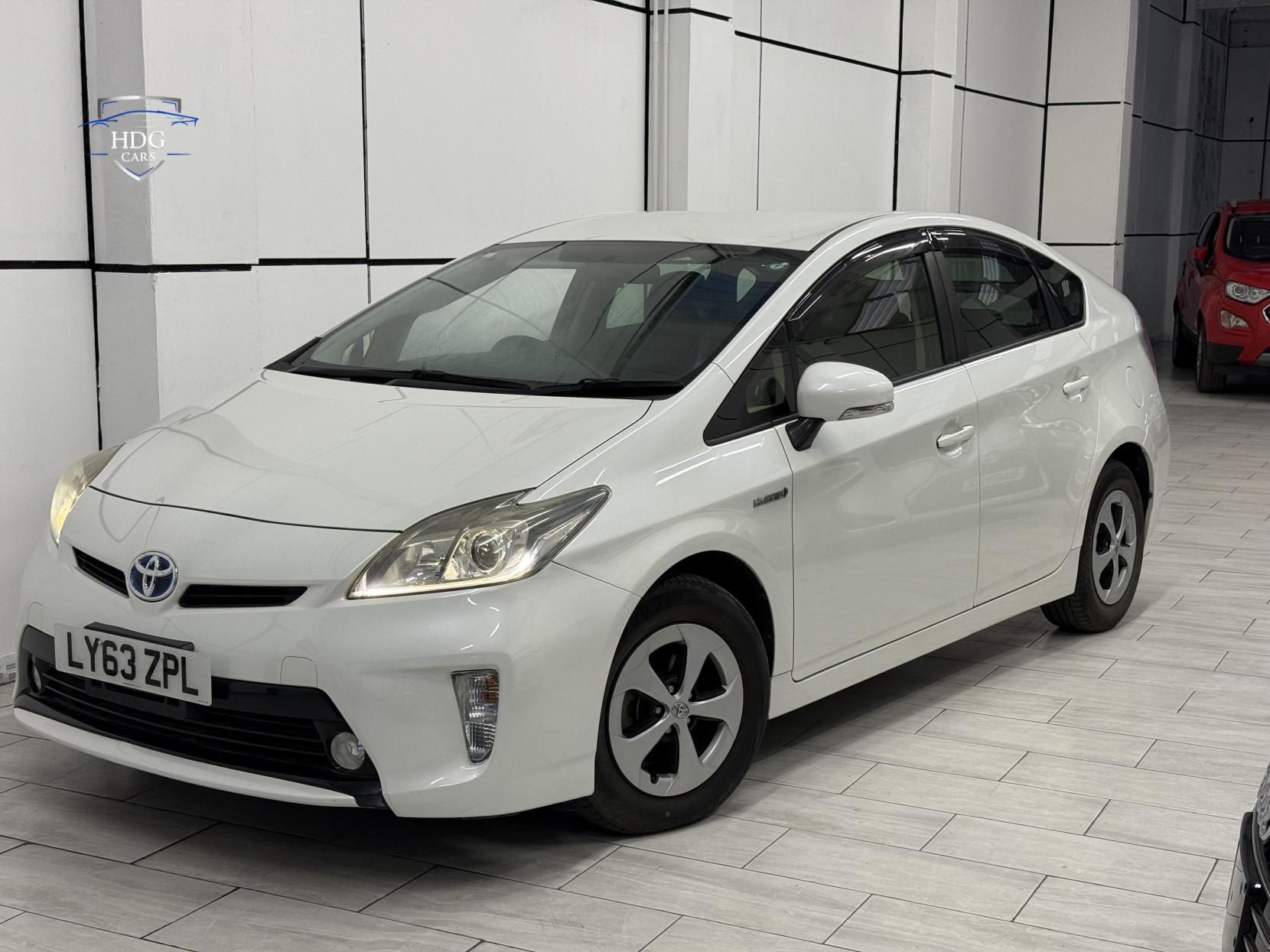 Toyota Prius 1.8 VVT-h T4 Hatchback 5dr Petrol Hybrid CVT Euro 5 (s/s) (136 ps)