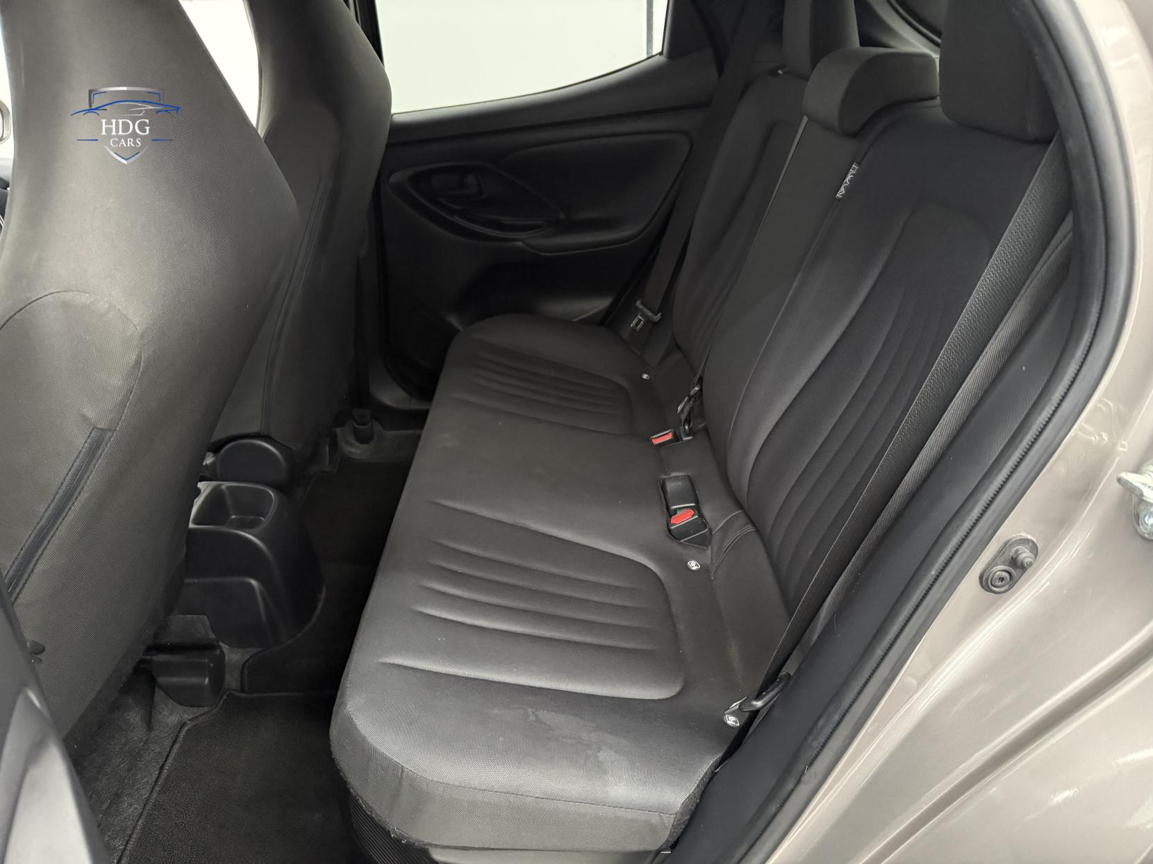 Toyota Yaris 1.5 VVT-h Excel Hatchback 5dr Petrol Hybrid E-CVT Euro 6 (s/s) (116 ps)